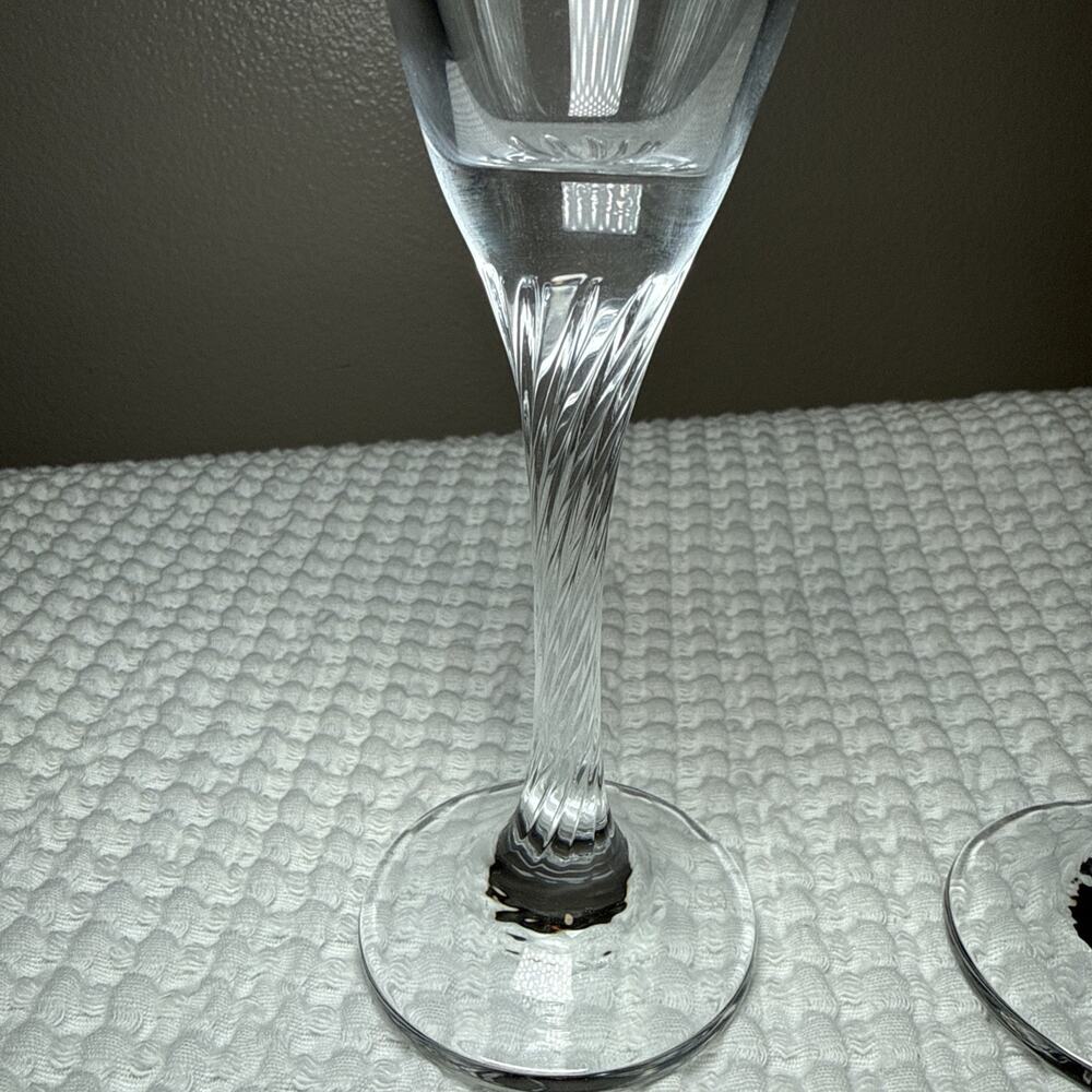 Set of 2 European Champagne Flutes Twisted Stem Clear Glass Modern Elegant 8” - Picture 9 of 12